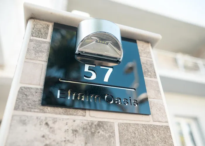 Efraim Oasis Apartamento
